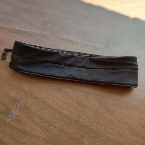 FlipBelt Black Women's Accessory Belt - Picture 2 of 5